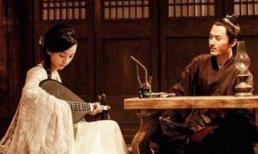 Địa vị của phi tần thời cổ đại rất thấp, nhưng nàng lại có một đặc quyền khiến chính phi phải ghen tị