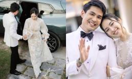 Nong Poy gây mê với nhan sắc đỉnh khi diện váy cô dâu, tình tứ bên chồng trong tiệc cưới tại dinh thự