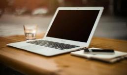 Sử dụng máy tính xách tay cắm sạc liên tục có làm hỏng pin không? Đây là câu trả lời 