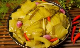 Cách muối dưa cải không cần phơi nắng mà vẫn giòn rụm, lên màu vàng đẹp tự nhiên