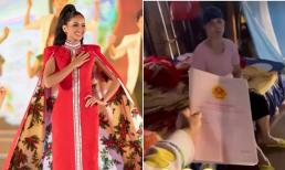 H’Hen Niê diện đồ thổ cẩm khoe dáng cực thon, gây choáng khi cầm cả một xấp sổ đỏ tặng mẹ