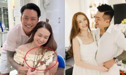 Tuấn Hưng ngọt ngào kỷ niệm 9 năm ngày cưới, tặng vợ bó hoa 'độc đáo' trong bữa tiệc tại gia 