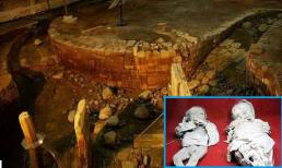 Công nhân vô tình làm rơi mũi khoan thép nhưng đã phá được một ngôi mộ cổ, và bí ẩn lần lượt xuất hiện trong quá trình khai quật