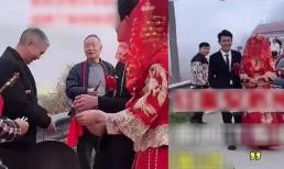 Xe cưới gặp xe tang, đôi bên không chịu nhường nhau trên đoạn đường hẹp, hành động của cô dâu thật đáng khen! 