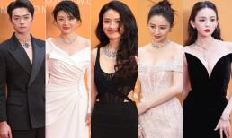 Thư Kỳ diện váy cut out 'chặt chém' nhan sắc hai mỹ nhân Tân Cương tại sự kiện