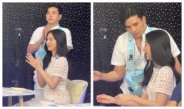 Lộ khoảnh khắc Hồ Quang Hiếu học lớp làm cha mẹ cùng bạn gái người mẫu, muốn lên chức lắm đây mà!