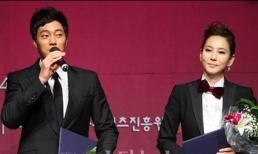 Nhìn hình ảnh này bảo sao 'Nữ hoàng quảng cáo xứ Hàn' được đích thân chồng ghép đôi với tài tử 'Giày thủy tinh'  