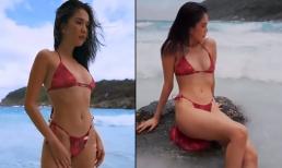 Ngọc Trinh diện bikini khoe thân hình nóng bỏng bên bờ biển