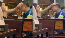 Phương Oanh và Shark Bình đi ăn cùng nhau, hành động của nữ diễn viên dành cho bạn trai gây chú ý