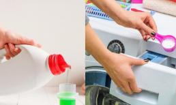 Cho bột giặt hay nước giặt vào máy giặt thì tốt hơn? Sau khi biết sự khác biệt, tôi rất tiếc là ở nhà đã dùng sai