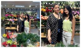 Ái nữ Trương Ngọc Ánh gây mê với mặt mộc, đọ dáng cùng mẹ khiến dân tình ngẩn ngơ