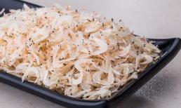 Khi mua tôm khô, cần phân biệt giữa 'tôm khô tự nhiên' và 'tôm chín tẩm ướp rồi phơi khô'. Có một sự khác biệt lớn, đừng mua nhầm!