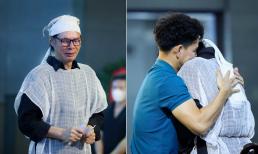 Nghẹn ngào hình ảnh đạo diễn Trần Lực trong tang lễ bố - NSND Trần Bảng: 'Bố ơi, con nhớ bố!'