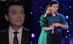 Mạnh Quỳnh thất thần, rưng rưng ngấn lệ khi giọng hát Phi Nhung vừa cất lên
