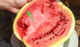 5 dấu hiệu nhận biết dưa hấu chứa nitrat, đừng ăn kẻo rước bệnh