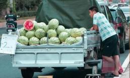 Tại sao những người mở quầy hàng rong sợ nhất người khác đặt điện thoại di động của họ lên bàn cân? 