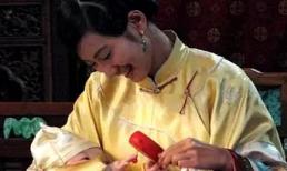 Làm vú nuôi thời xưa khó biết bao, ngoài việc cho con ăn, cô còn phải làm một việc khiến chủ nhân xấu hổ