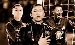 HLV Park Hang-seo cùng các cầu thủ gửi lời chia buồn khi 3 thành viên CLB Hoàng Anh Gia Lai tử nạn