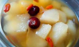 Hướng dẫn bạn cách nấu nước lê đúng cách tại nhà, bổ phổi giảm ho, ngọt thanh mát người lớn trẻ nhỏ đều thích uống