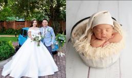 Bà xã rapper Tiến Đạt chính thức thông báo hạ sinh nhóc tì thứ 2, công khai luôn dung mạo 