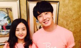 Triệu Lệ Dĩnh thấp bé bên cạnh mỹ nam 'Mặt trăng ôm mặt trời': Nhìn mặt ai biết họ bằng tuổi