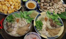 Tiết trời thu mát mẻ, trổ tài nấu một nồi cháo lòng 'ú ụ' đãi gia đình, thơm ngon không kém ngoài hàng