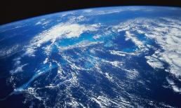 Tại sao có nhiều nước trên Trái đất? Sao chổi hạ cánh trong hệ mặt trời hay nó vốn có trên trái đất? 