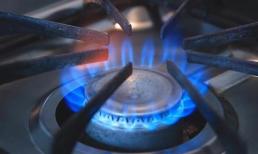 Cái nào tiết kiệm tiền hơn, dùng điện hay gas để đun một nồi nước?