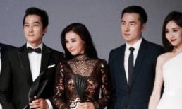 Trương Bá Chi lọt thỏm khi chung khung hình với Song Seung Hun và Đường Yên 