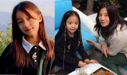 Bất ngờ với diện mạo con gái của Triệu Vy, từ nhỏ đã có đôi mắt to, ở tuổi 13 gương mặt còn đẹp hơn mẹ 