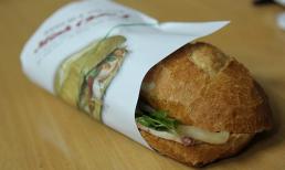 Ăn bánh mì được gói trong giấy báo 'tưởng vô hại nhưng hại không tưởng', chuyên gia đưa lý do