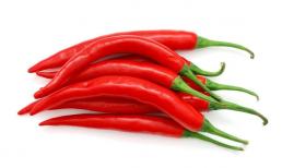 Khi mua ớt cay, nên chọn quả ớt thẳng hay cong? Người trồng rau: Xem “3 chỗ” này để biết ớt có cay hay không, đừng chọn nhầm!