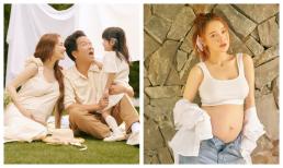 Bộ ảnh gia đình dễ thương của Trường Giang - Nhã Phương, Destiny lộ mặt xuất hiện bên bố mẹ 