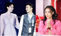 Sau 2 lần chia tay, Vương Phi cũng phát hiện ra điểm mạnh của Tạ Đình Phong, ở tuổi 54, cuối cùng cô đã tìm được hạnh phúc 