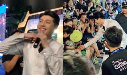 Đang diễn show thì thấy một em bé khóc nức nở, Noo Phước Thịnh liền ghi điểm với một hành động cực ấm áp