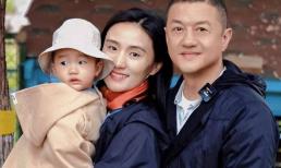 Con gái thứ 2 của Lý Á Bằng bị bệnh hiếm gặp, đi lại khó khăn, nghi mắc hội chứng Down, vợ chồng nam tài tử mâu thuẫn và chia tay? 