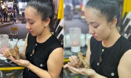 Vợ Lê Dương Bảo Lâm nghẹn ngào khi xuất hiện con bướm lớn đậu lên tay ngay sau đám tang mẹ