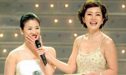 Song Hye Kyo thấp bé, già chát khi đứng cạnh nàng Hiếu Kiêng hơn cô đến 14 tuổi 