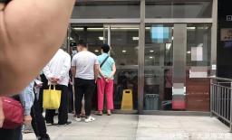 Rút tiền ngân hàng đừng rời đi ngay, nhất định phải làm 3 điều này nếu không có thể bị 'mất tiền oan'