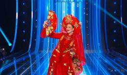Bùi Quỳnh Hoa trình diễn 'xuất thần' với National Costume tại Miss Universe