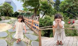 Con gái Đông Nhi diện váy bánh bèo cực xinh xắn, nay còn biết tạo dáng điệu đà như mẫu nhí thực thụ