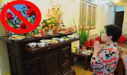 Mùng 1 thắp hương hoa hồng cần tránh đại kỵ này kẻo tiền tài đi hết, hao tổn tài lộc