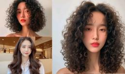 Kiểu uốn tóc được ưa chuộng nhất trong mùa đông năm nay là uốn lọn nhỏ, uốn toàn đầu và uốn nửa đầu