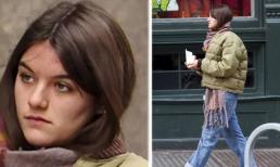 Con gái Tom Cruise lộ vẻ phờ phạc cùng gương mặt nổi mụn khi xuống phố 