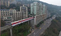 Đường sắt đi xuyên qua tòa nhà, nhiều người thắc mắc, không lẽ người sống ở đó không ngại tiếng ồn sao?