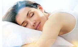 Buổi sáng sau khi thức dậy, việc đầu tiên bạn làm là không đại tiện hay uống nước, biết càng sớm thì càng có lợi