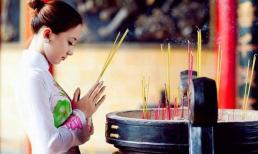 Khi đi chùa đừng vi phạm những quy tắc này, hãy ghi nhớ để không bị 'thất lễ'