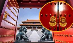 Có 81 chiếc đinh tròn vàng trên cổng Tử Cấm Thành, chúng không chỉ để trang trí mà còn rất quan trọng