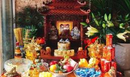 Trang trí bàn thờ ông Địa ngày Tết nên đặt lọ hoa bên trái hay bên phải? 
