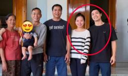 Công Phượng và Viên Minh hiếm hoi lộ ảnh về quê Nghệ An, quý tử cũng xuất hiện 